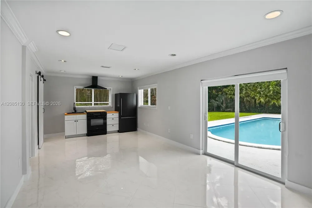 15305 SW 78th Ct, Palmetto Bay, FL 33157