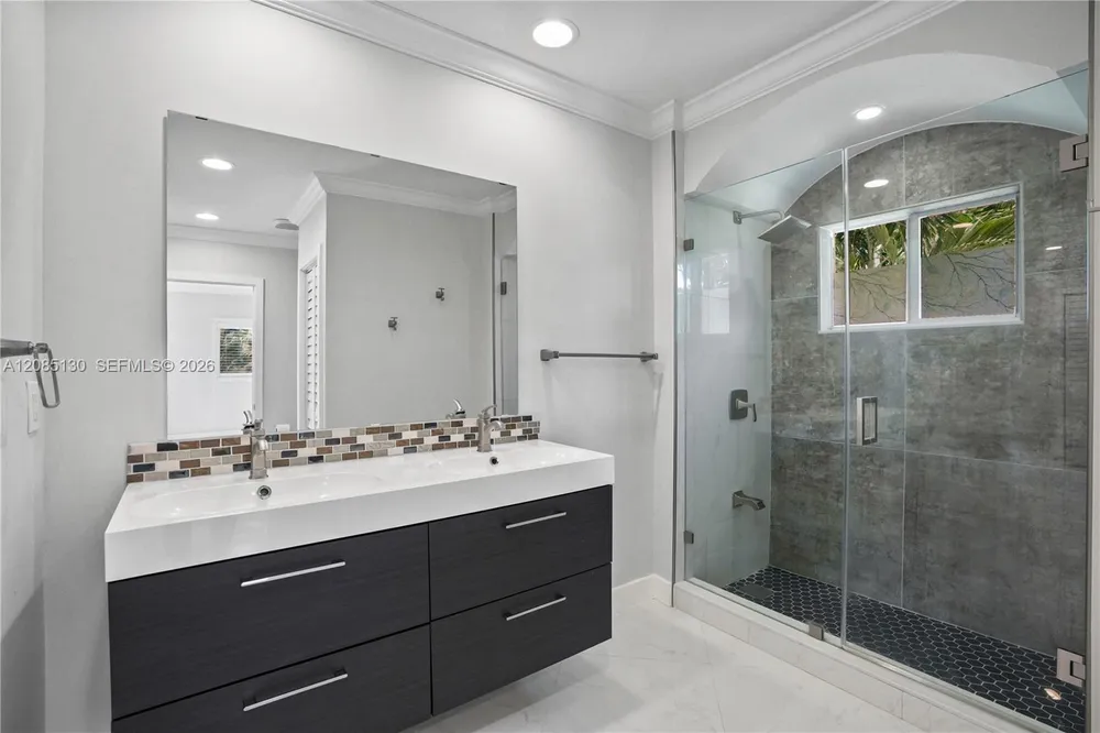 15305 SW 78th Ct, Palmetto Bay, FL 33157