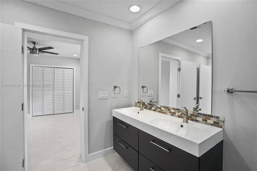 15305 SW 78th Ct, Palmetto Bay, FL 33157