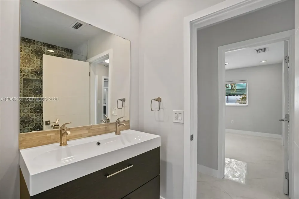 15305 SW 78th Ct, Palmetto Bay, FL 33157