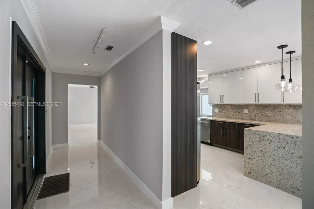 15305 SW 78th Ct, Palmetto Bay, FL 33157