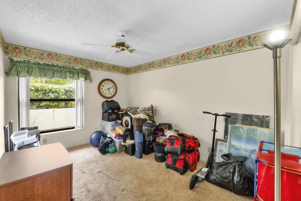 5040 NW 88th Ln, Coral Springs, FL 33067