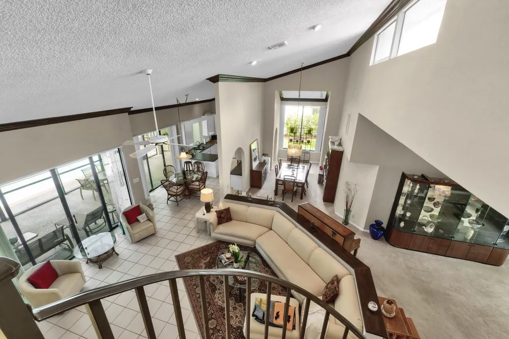 5040 NW 88th Ln, Coral Springs, FL 33067