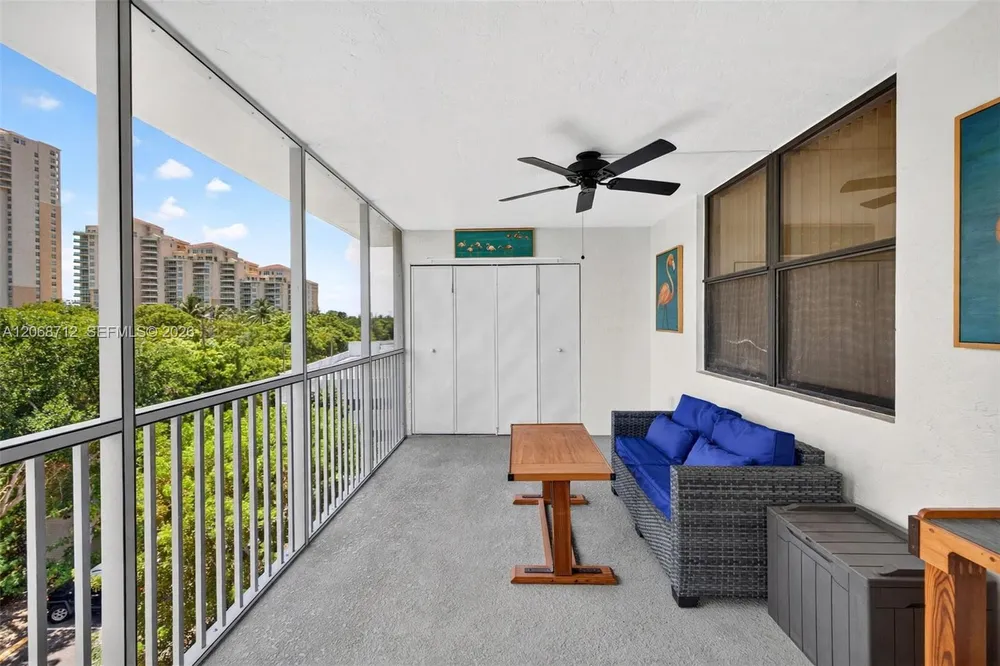3350 NE 192nd St, Aventura, FL 33180