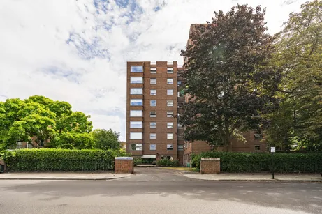 Somerset Square, London, W14
