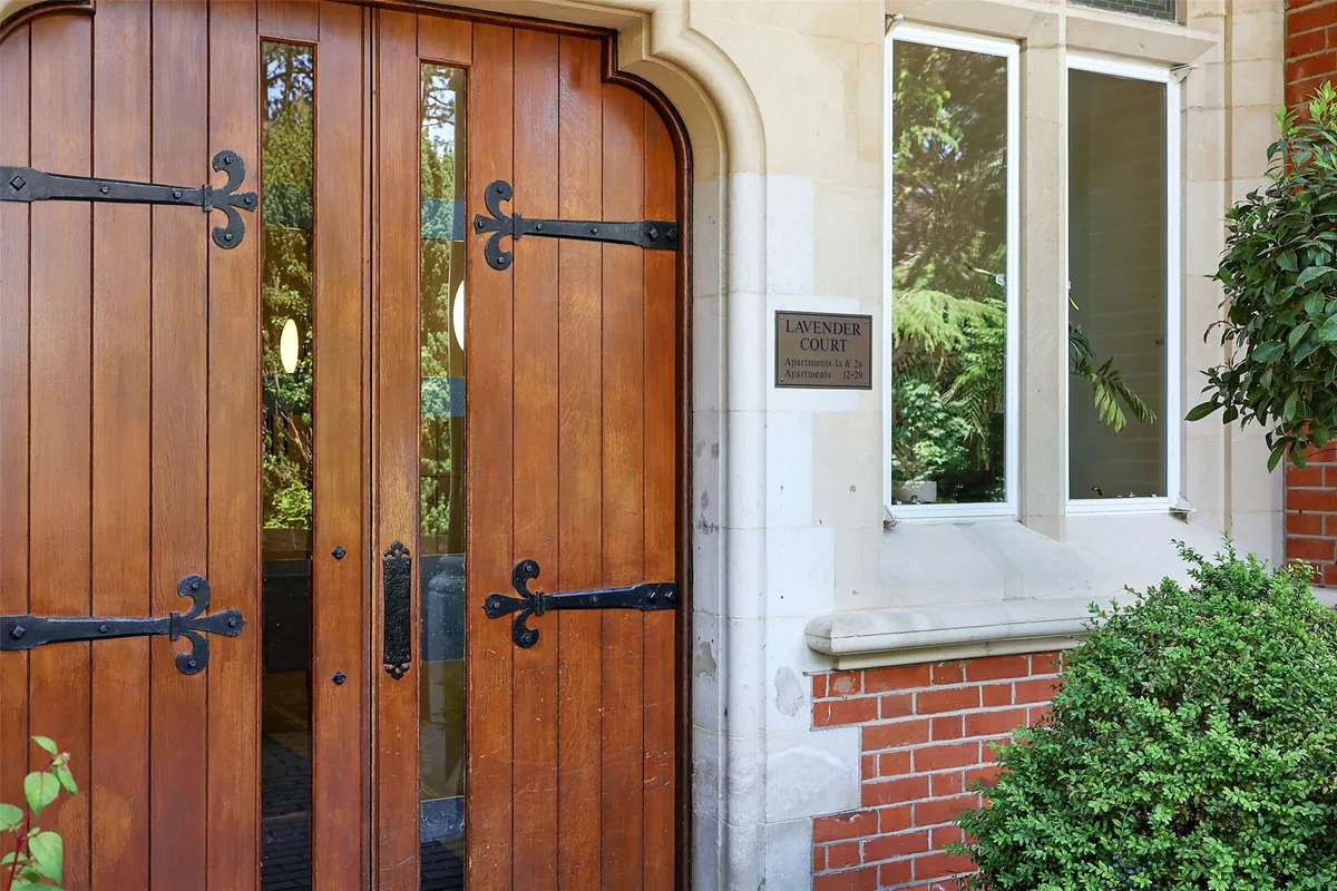 Lavender Close, Leatherhead, Surrey, KT22