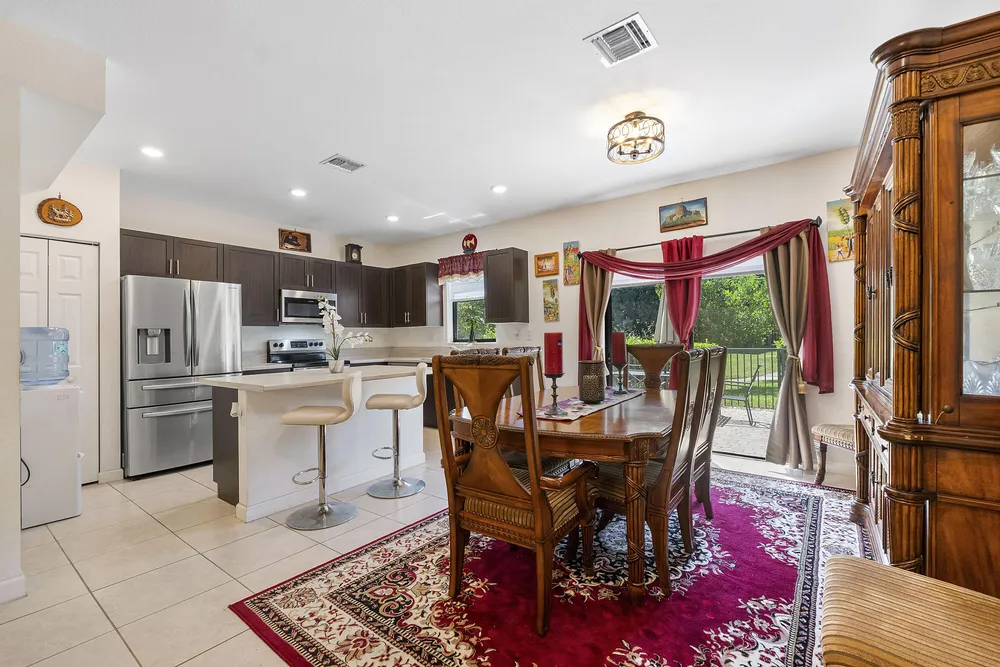 4721 Santa Cruz Way, Davie, FL 33314