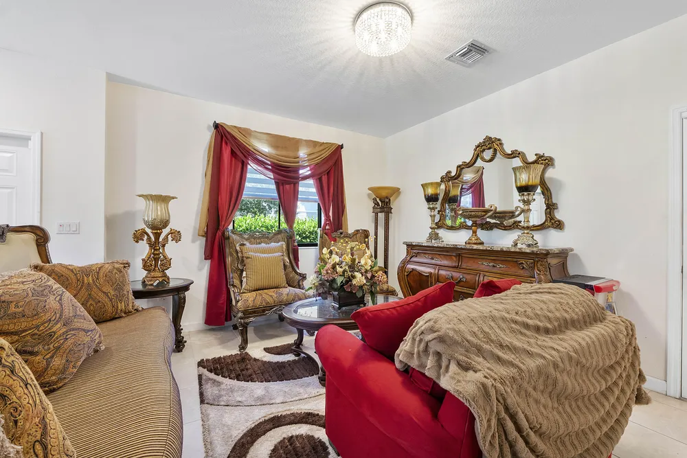 4721 Santa Cruz Way, Davie, FL 33314