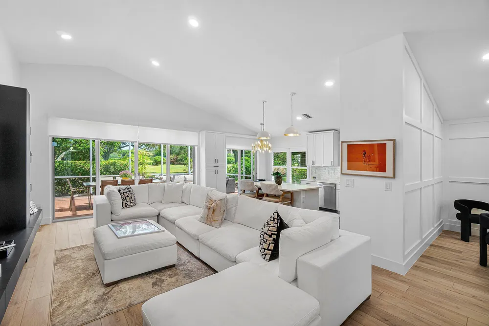 7164 Via Palomar, Boca Raton, FL 33433