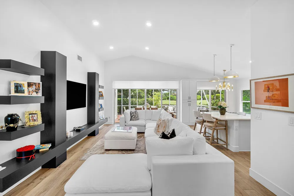 7164 Via Palomar, Boca Raton, FL 33433