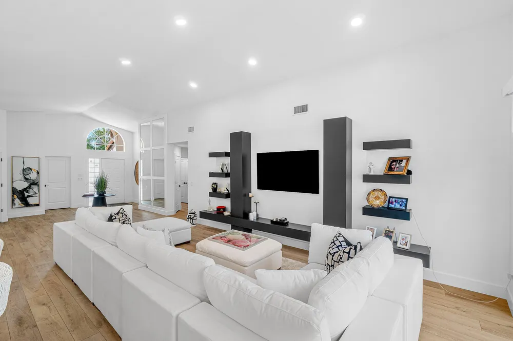 7164 Via Palomar, Boca Raton, FL 33433