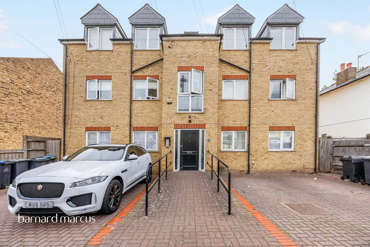 Bensham Grove, Thornton Heath