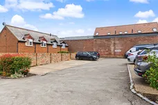 Mansard Close, Tring