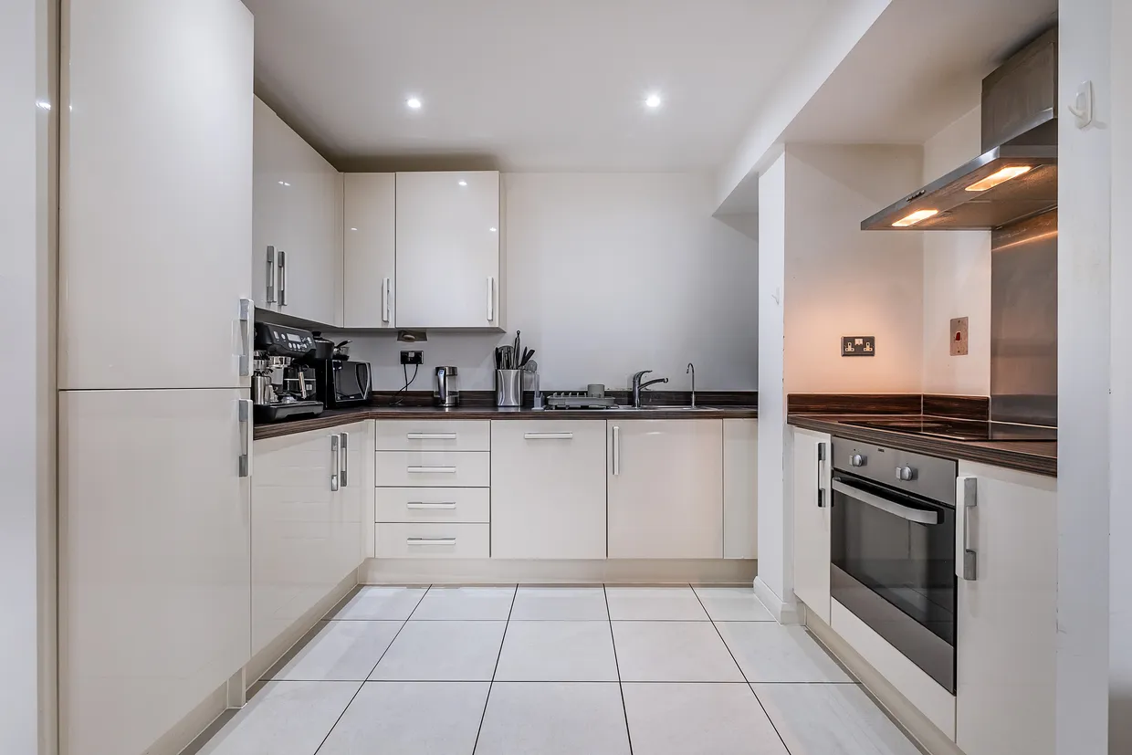 Kilburn Park Road, London, NW6 photo 10