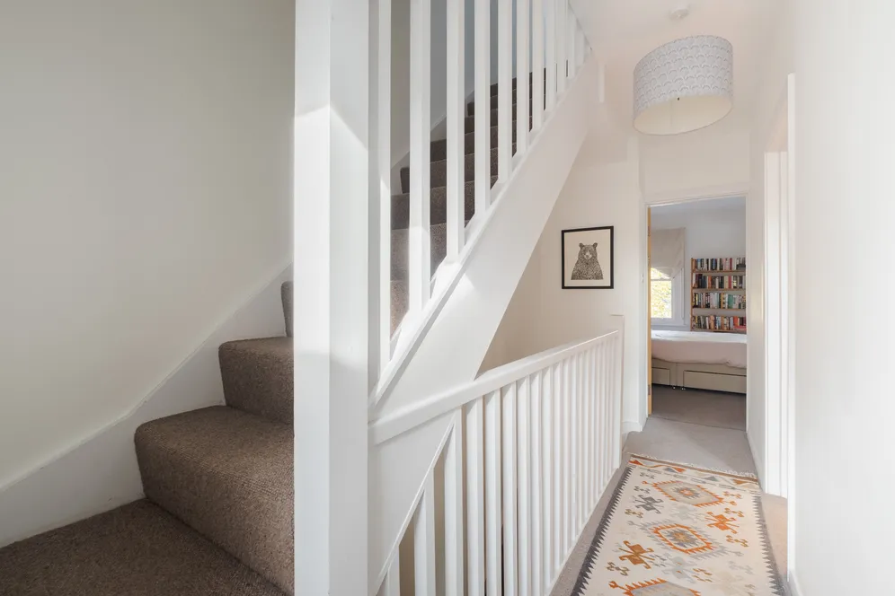 Hamilton Road, London, N2 photo 14