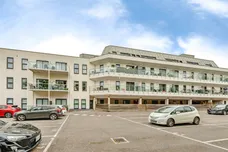Russell Way, Crawley