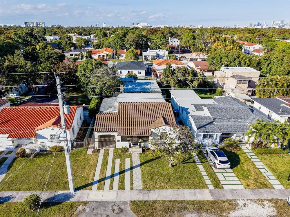 1631 SW 21st St, Miami, FL 33145