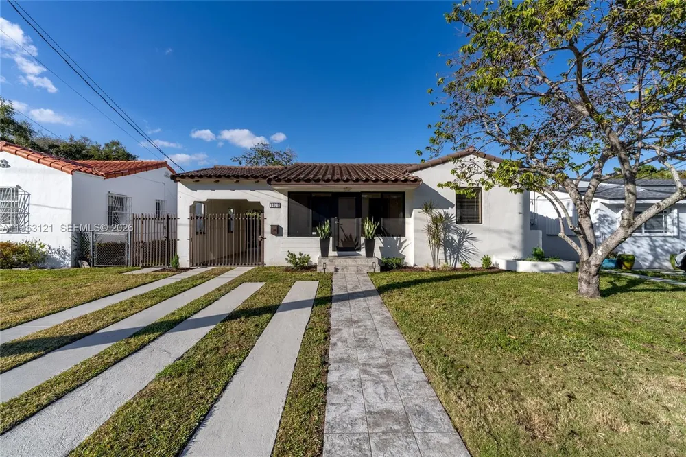 1631 SW 21st St, Miami, FL 33145