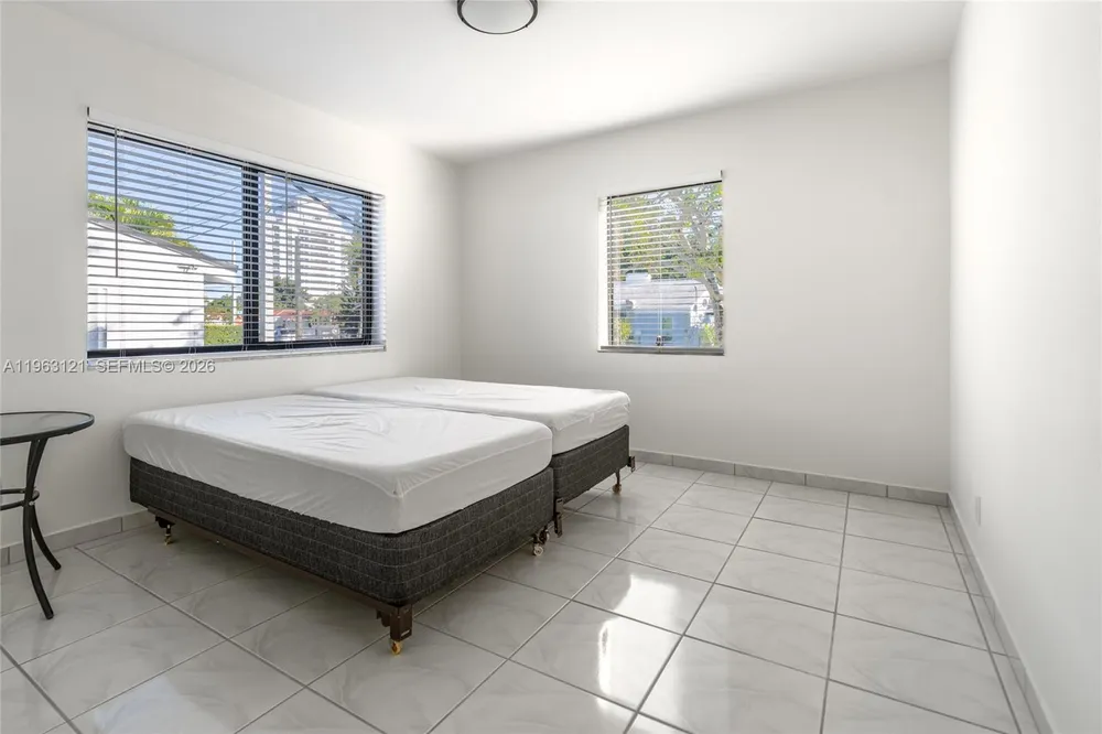 1631 SW 21st St, Miami, FL 33145