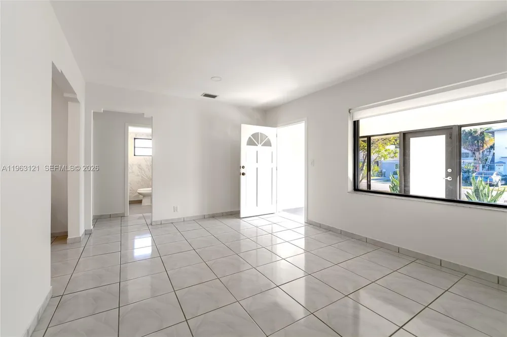 1631 SW 21st St, Miami, FL 33145
