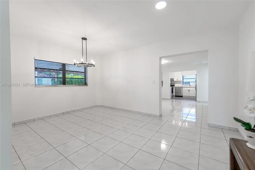 1631 SW 21st St, Miami, FL 33145