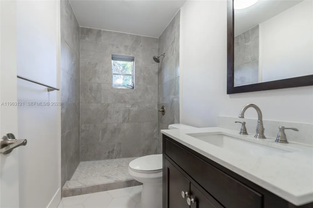 1631 SW 21st St, Miami, FL 33145