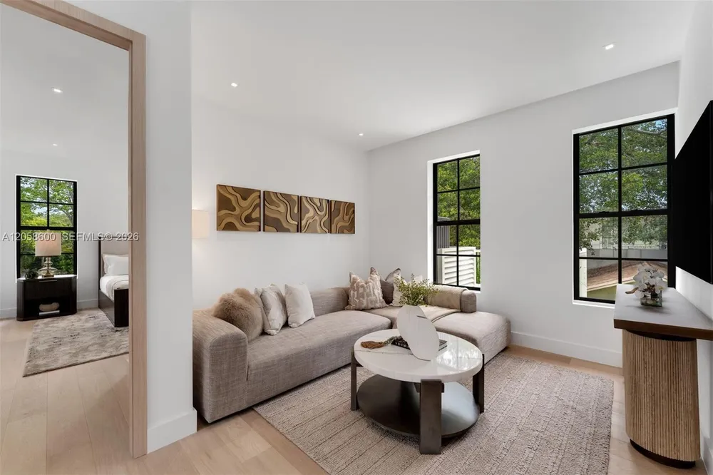3372 Charles Ave, Miami, FL 33133
