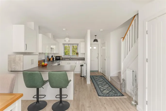 Property carousel image 13
