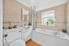 Elm Way, Epsom