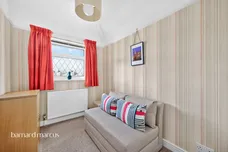 Elm Way, Epsom