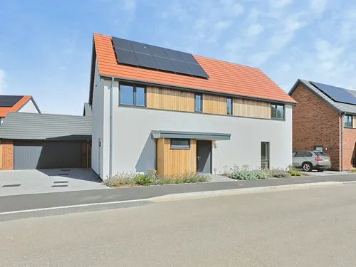 Swanton Drive, Derehamphoto
