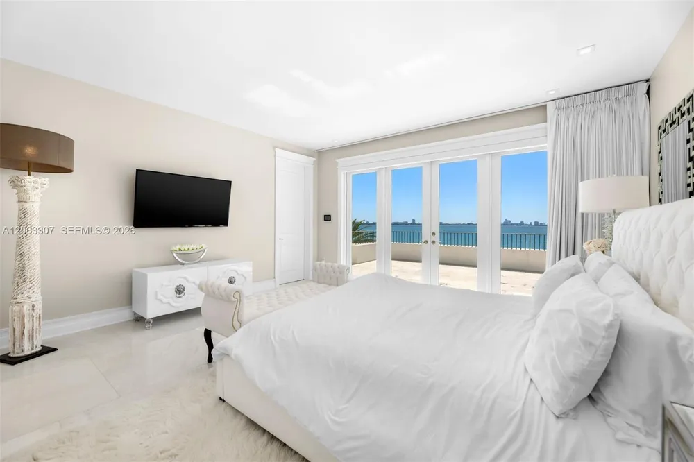 1460 S Treasure Dr, North Bay Village, FL 33141