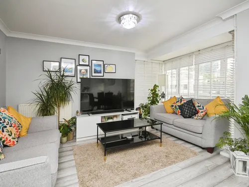 Cameron Close, Warley, Brentwoodphoto