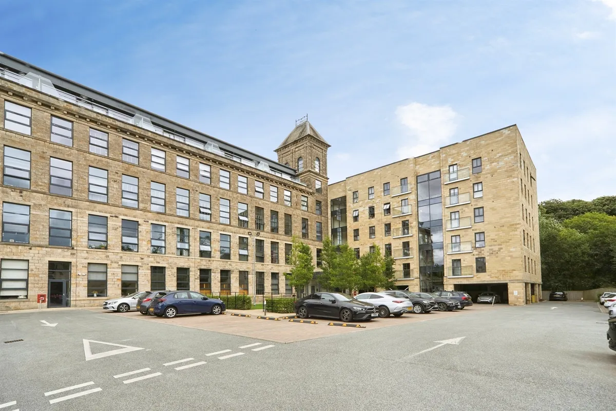Low Lane, Horsforth, LEEDS