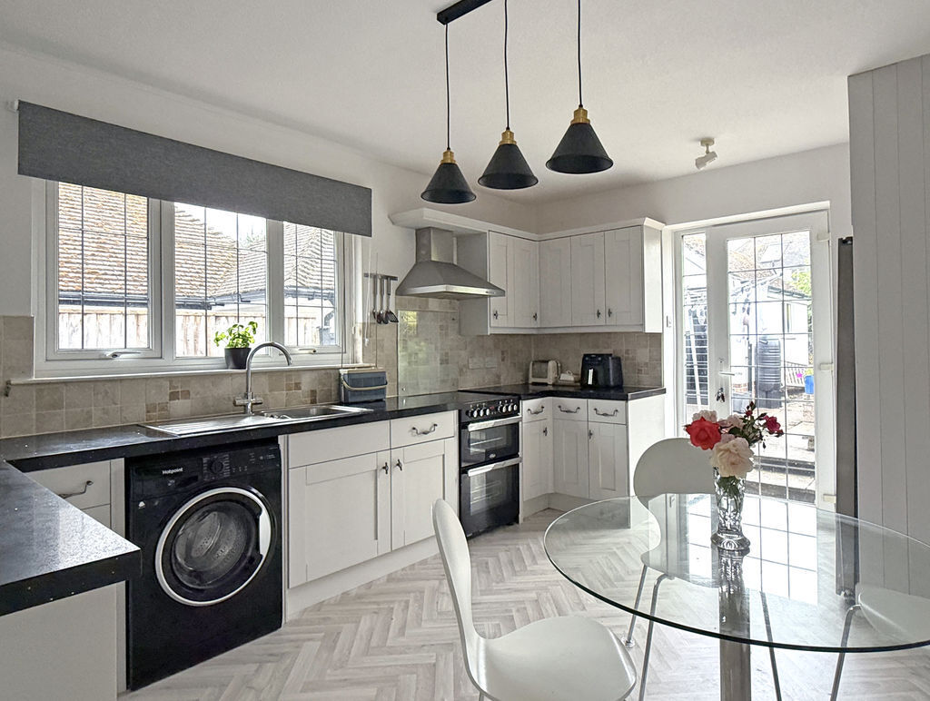 Yarde Close, Sidmouth Image 2