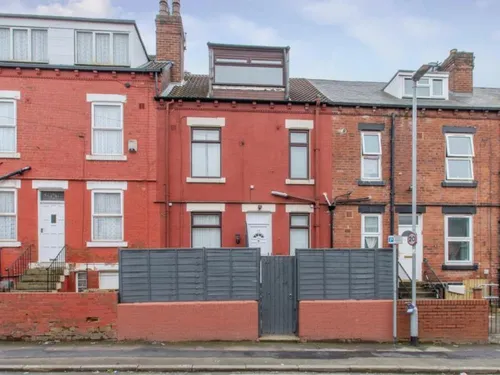 Brownhill Avenue, LEEDSphoto