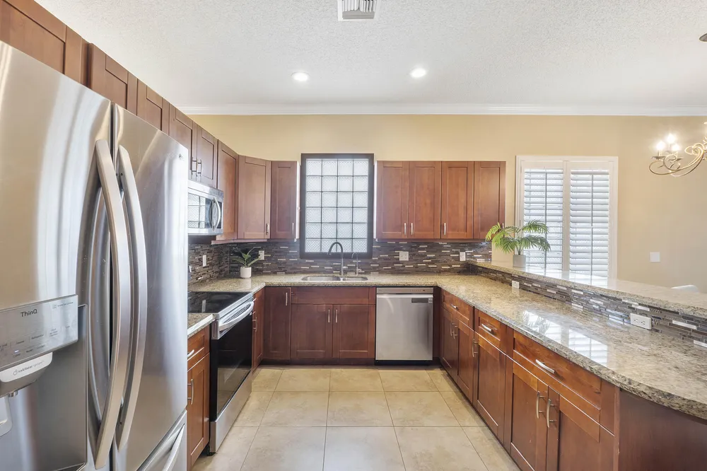 5877 NW 73rd Ct, Parkland, FL 33067