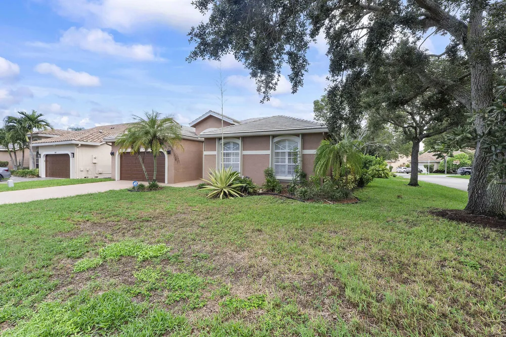 5877 NW 73rd Ct, Parkland, FL 33067