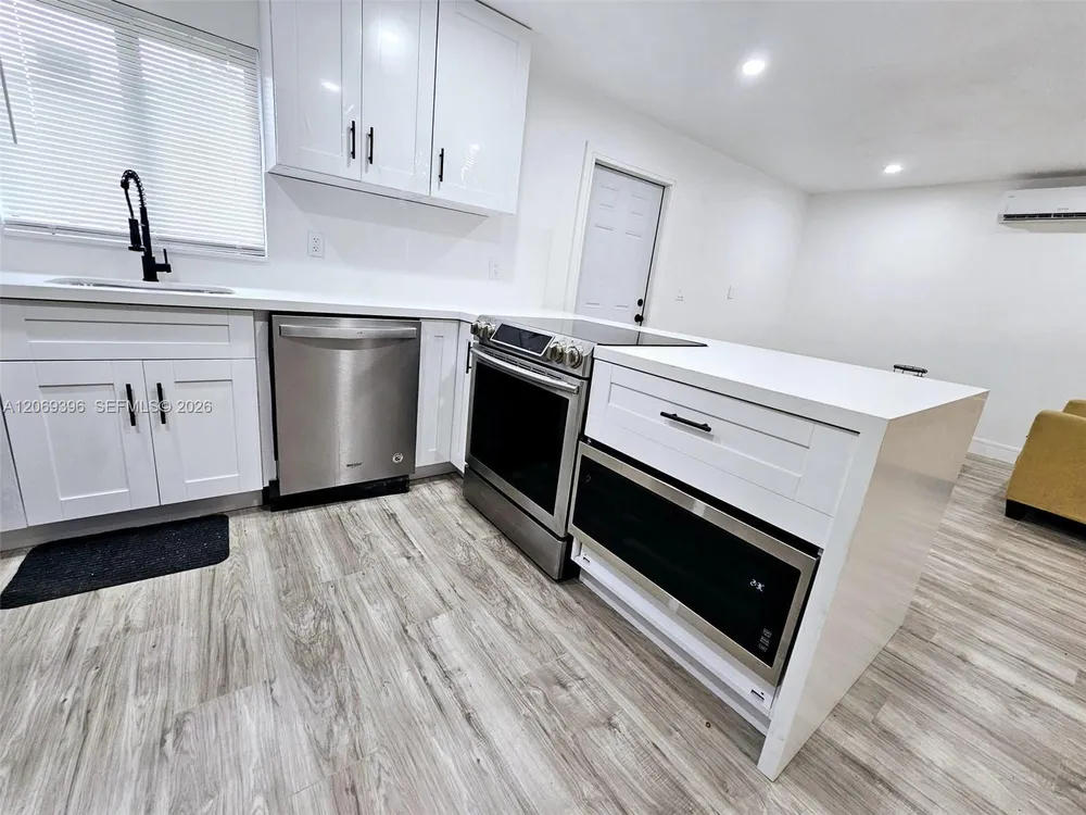 5000 SW 26th Ave, Dania Beach, FL 33312