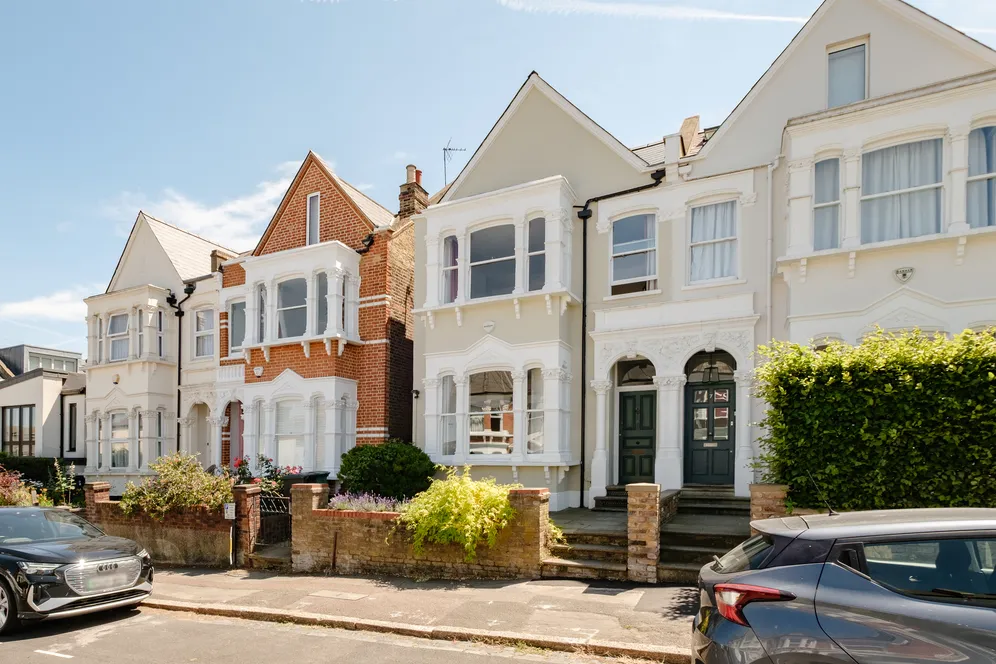 Dashwood Road, London, N8 photo 17