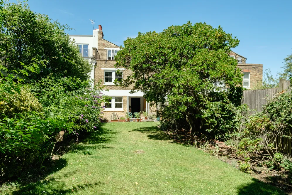 Dashwood Road, London, N8 photo 19