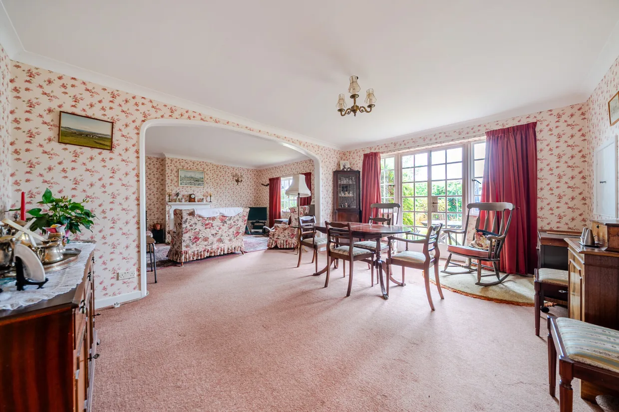 Oxford Street, Ramsbury, SN8 photo 3