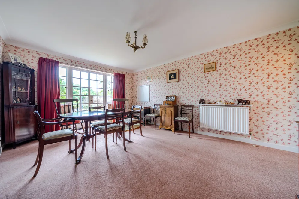 Oxford Street, Ramsbury, SN8 photo 6