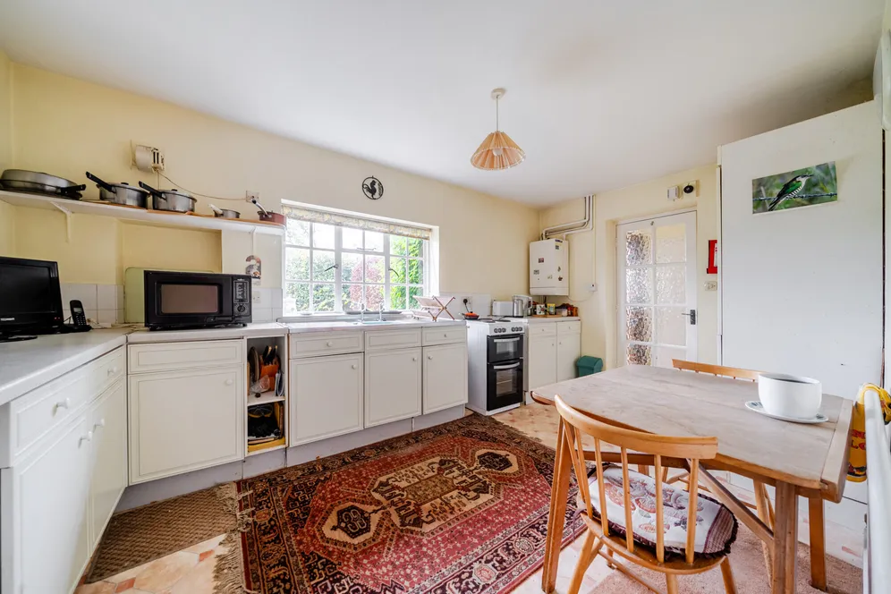Oxford Street, Ramsbury, SN8 photo 7