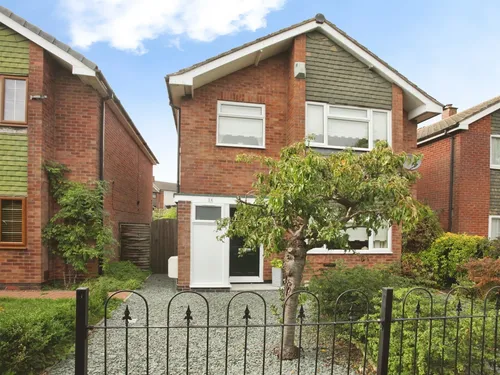 Lennon Close, Rugbyphoto