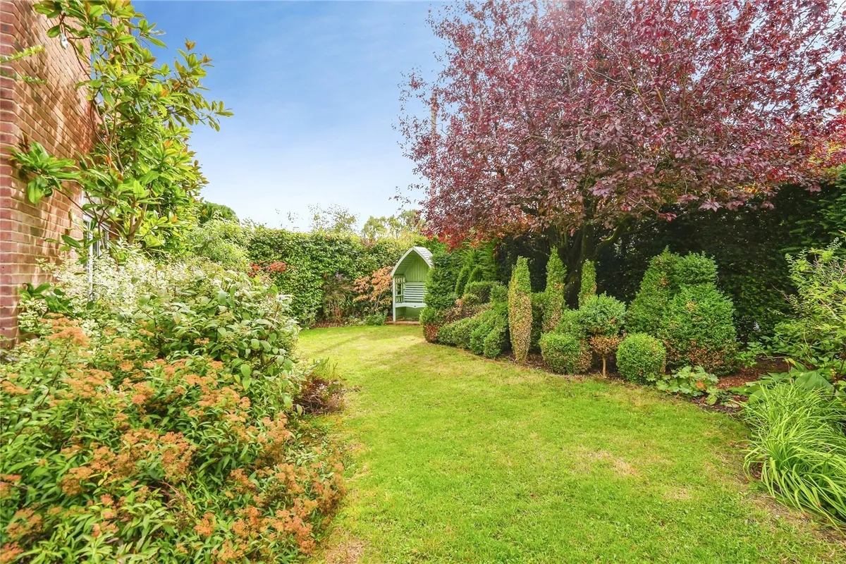 Avro Road, Upper Rissington, Cheltenham, Gloucestershire, GL54