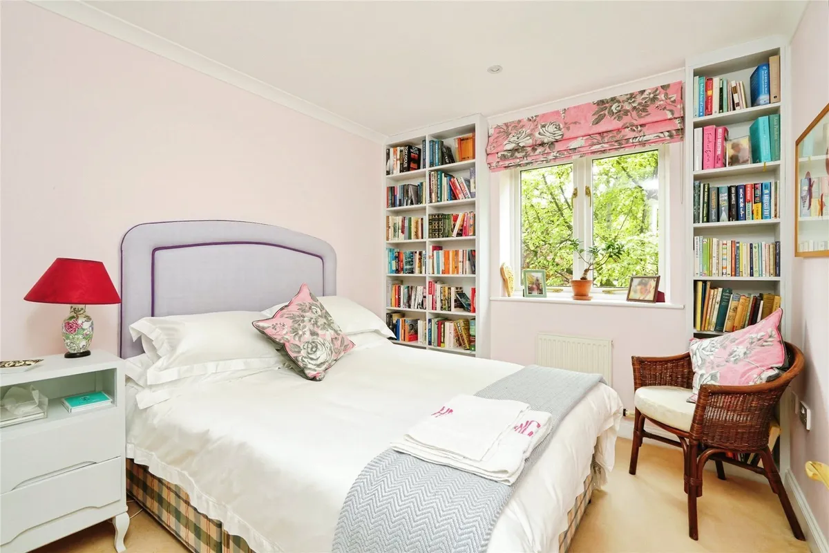 Avro Road, Upper Rissington, Cheltenham, Gloucestershire, GL54