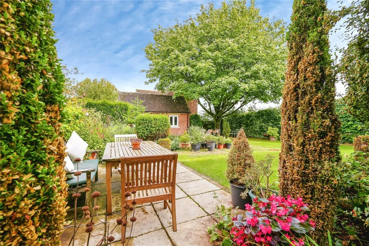 Avro Road, Upper Rissington, Cheltenham, Gloucestershire, GL54