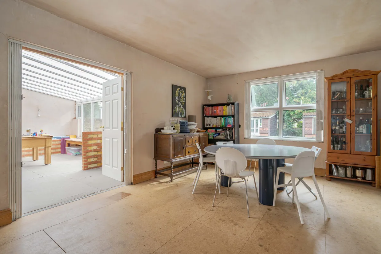 Denbigh Road, Ealing, W13 photo 2