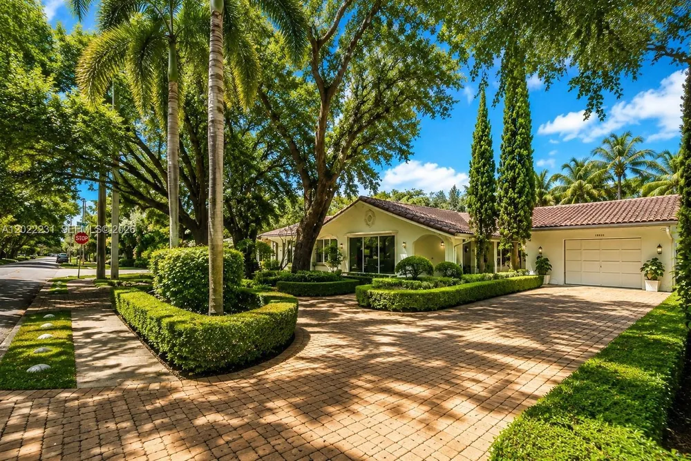 7980 SW 52nd Ave, Miami, FL 33143